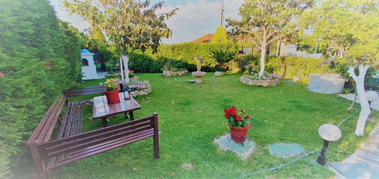 Vacation And Relaxation Home Oropos Nea Palatia Exterior foto